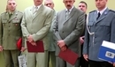 Ilustracja do artykułu: Najlepsze życzenia, odznaczenia i kwiaty dla tomaszowskich policjantów.