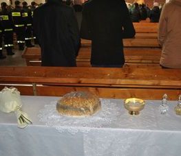 Zdjęcie z galerii: 	50-lecie powstania ZSP nr 3 w Tomaszowie Maz. oraz 10-lecie nadania szkole imienia Jana Pawła II