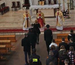 Zdjęcie z galerii: 	50-lecie powstania ZSP nr 3 w Tomaszowie Maz. oraz 10-lecie nadania szkole imienia Jana Pawła II