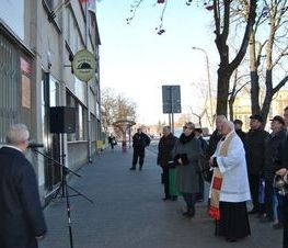 Zdjęcie z galerii: 	50-lecie powstania ZSP nr 3 w Tomaszowie Maz. oraz 10-lecie nadania szkole imienia Jana Pawła II
