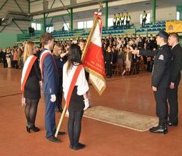 Zdjęcie z galerii: 	50-lecie powstania ZSP nr 3 w Tomaszowie Maz. oraz 10-lecie nadania szkole imienia Jana Pawła II