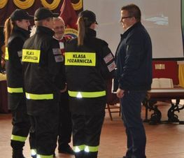Zdjęcie z galerii: 	50-lecie powstania ZSP nr 3 w Tomaszowie Maz. oraz 10-lecie nadania szkole imienia Jana Pawła II