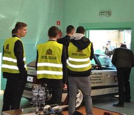 Zdjęcie z galerii: 	50-lecie powstania ZSP nr 3 w Tomaszowie Maz. oraz 10-lecie nadania szkole imienia Jana Pawła II