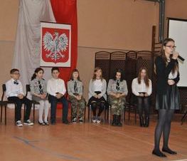 Zdjęcie z galerii:  Zespół Szkół w Osiedlu Niewiadów obchodziło 200-lecie Konstytucji Królestwa Polskiego