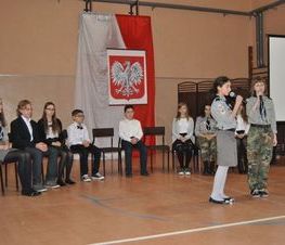 Zdjęcie z galerii:  Zespół Szkół w Osiedlu Niewiadów obchodziło 200-lecie Konstytucji Królestwa Polskiego