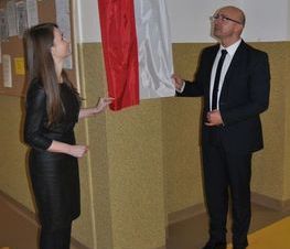 Zdjęcie z galerii:  Zespół Szkół w Osiedlu Niewiadów obchodziło 200-lecie Konstytucji Królestwa Polskiego