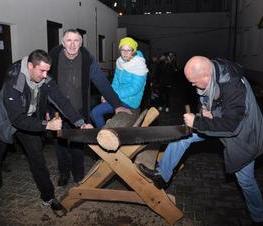 Zdjęcie z galerii: 	Świąteczny kiermasz emdeku