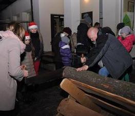 Zdjęcie z galerii: 	Świąteczny kiermasz emdeku