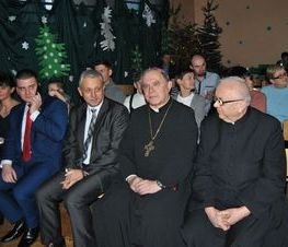 Zdjęcie z galerii: Spotkanie opłatkowo - noworoczne w Szkole Katolickiej