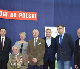 Zdjęcie z galerii: 	„Drogi do Polski…”