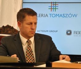 Zdjęcie z galerii: Uroczyste wmurowanie kamienia węgielnego pod budowę Galerii Tomaszów