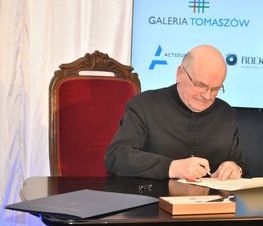 Zdjęcie z galerii: Uroczyste wmurowanie kamienia węgielnego pod budowę Galerii Tomaszów