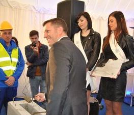 Zdjęcie z galerii: Uroczyste wmurowanie kamienia węgielnego pod budowę Galerii Tomaszów