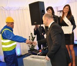Zdjęcie z galerii: Uroczyste wmurowanie kamienia węgielnego pod budowę Galerii Tomaszów