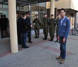 Zdjęcie z galerii: Uroczyste otwarcie hali sportowej w ZSP nr 1 w Tomaszowie Mazowieckim