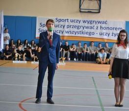 Zdjęcie z galerii: Uroczyste otwarcie hali sportowej w ZSP nr 1 w Tomaszowie Mazowieckim