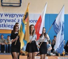 Zdjęcie z galerii: Uroczyste otwarcie hali sportowej w ZSP nr 1 w Tomaszowie Mazowieckim
