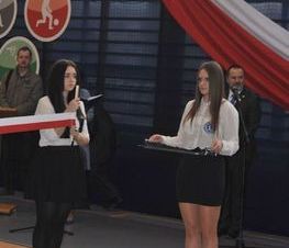 Zdjęcie z galerii: Uroczyste otwarcie hali sportowej w ZSP nr 1 w Tomaszowie Mazowieckim