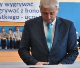 Zdjęcie z galerii: Uroczyste otwarcie hali sportowej w ZSP nr 1 w Tomaszowie Mazowieckim