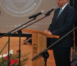 Zdjęcie z galerii: Uroczyste otwarcie hali sportowej w ZSP nr 1 w Tomaszowie Mazowieckim