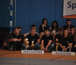Zdjęcie z galerii: Uroczyste otwarcie hali sportowej w ZSP nr 1 w Tomaszowie Mazowieckim