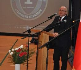 Zdjęcie z galerii: Uroczyste otwarcie hali sportowej w ZSP nr 1 w Tomaszowie Mazowieckim