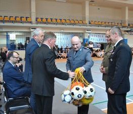 Zdjęcie z galerii: Uroczyste otwarcie hali sportowej w ZSP nr 1 w Tomaszowie Mazowieckim