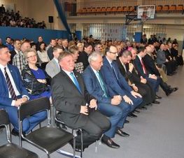 Zdjęcie z galerii: Uroczyste otwarcie hali sportowej w ZSP nr 1 w Tomaszowie Mazowieckim