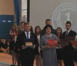 Zdjęcie z galerii: Uroczyste otwarcie hali sportowej w ZSP nr 1 w Tomaszowie Mazowieckim