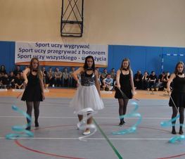 Zdjęcie z galerii: Uroczyste otwarcie hali sportowej w ZSP nr 1 w Tomaszowie Mazowieckim