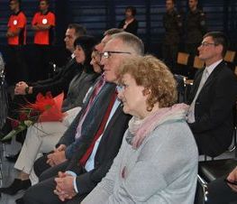 Zdjęcie z galerii: Uroczyste otwarcie hali sportowej w ZSP nr 1 w Tomaszowie Mazowieckim