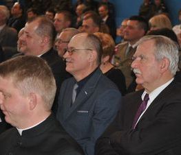 Zdjęcie z galerii: Uroczyste otwarcie hali sportowej w ZSP nr 1 w Tomaszowie Mazowieckim