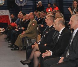 Zdjęcie z galerii: Uroczyste otwarcie hali sportowej w ZSP nr 1 w Tomaszowie Mazowieckim