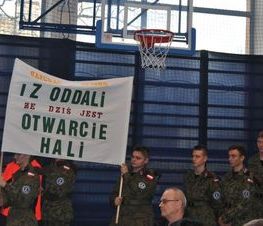 Zdjęcie z galerii: Uroczyste otwarcie hali sportowej w ZSP nr 1 w Tomaszowie Mazowieckim