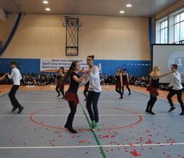 Zdjęcie z galerii: Uroczyste otwarcie hali sportowej w ZSP nr 1 w Tomaszowie Mazowieckim