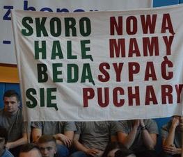 Zdjęcie z galerii: Uroczyste otwarcie hali sportowej w ZSP nr 1 w Tomaszowie Mazowieckim