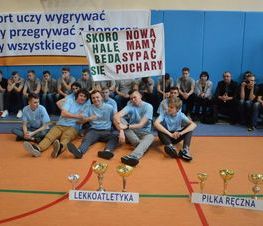 Zdjęcie z galerii: Uroczyste otwarcie hali sportowej w ZSP nr 1 w Tomaszowie Mazowieckim