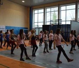 Zdjęcie z galerii: Uroczyste otwarcie hali sportowej w ZSP nr 1 w Tomaszowie Mazowieckim