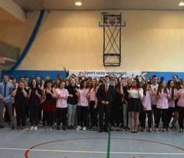 Zdjęcie z galerii: Uroczyste otwarcie hali sportowej w ZSP nr 1 w Tomaszowie Mazowieckim