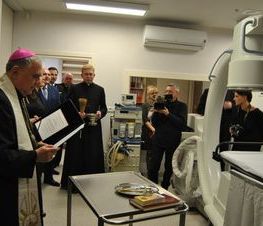 Uroczyste otwarcie pracowni elektrofizjologii w Centrum Kardiologii Allenort przez Księdza Biskupa Ireneusza Pękalskiego