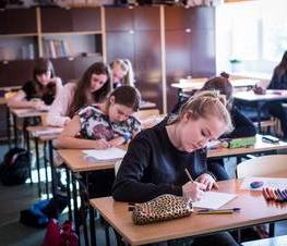 Zdjęcie z galerii: FINAŁ XIII POWIATOWEGO KONKURSU PLASTYCZNEGO