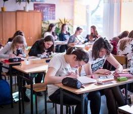 Zdjęcie z galerii: FINAŁ XIII POWIATOWEGO KONKURSU PLASTYCZNEGO