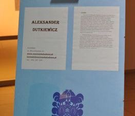 Zdjęcie z galerii: Wystawa prac twórcy ludowego Pana Aleksandra Dutkiewicza w Starostwie Powiatowym