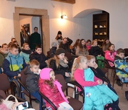 Zdjęcie z galerii: Historyczna Akademia z Rycerstwem - Ferie Zimowe z GCK w Inowłodzu