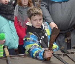 Zdjęcie z galerii: Historyczna Akademia z Rycerstwem - Ferie Zimowe z GCK w Inowłodzu