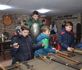 Zdjęcie z galerii: Historyczna Akademia z Rycerstwem - Ferie Zimowe z GCK w Inowłodzu