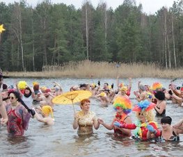 Zdjęcie z galerii: VIII Ogólnopolski Zlot „Morsy w Zalewie”