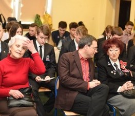 Zdjęcie z galerii: Spotkanie z ppłk dr Haliną Kępińską- Bazylewicz „Korą” w EMDEKU