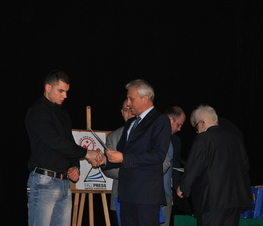 Zdjęcie z galerii: Podsumowanie plebiscytu na najlepszego - najpopularniejszego sportowca Powiatu Tomaszowskiego w 2015 roku