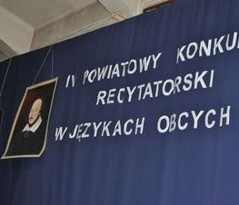 Zdjęcie z galerii: IV Powiatowy Konkurs Recytatorski w Językach Obcych